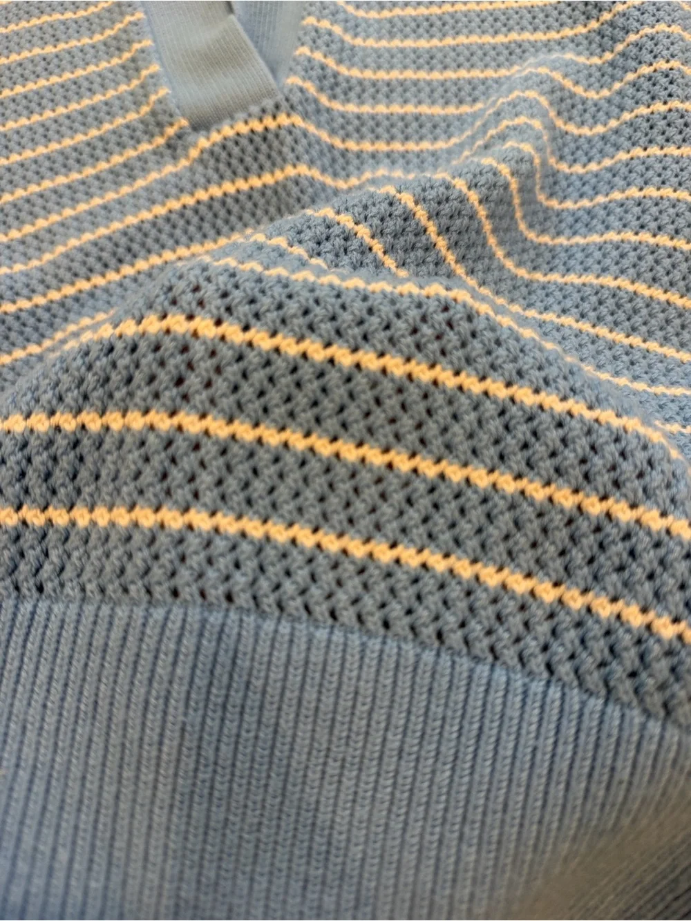 vineyard vines Stripe Short Sleeve Crochet Polo Sweater in Blue Medium - C51-016